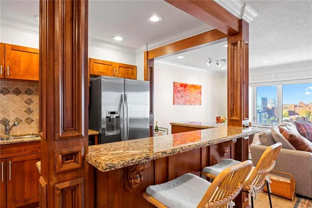 $214,500 | 4545 Wornall Road, Unit 1200, Kansas City, MO 64111