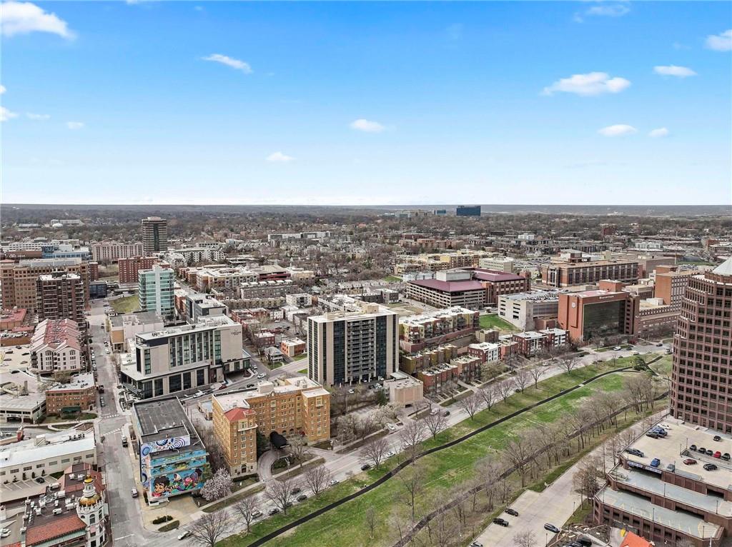 4545 Wornall Road, Unit 1200 Kansas City, MO 64111 - Photo 34 of 36