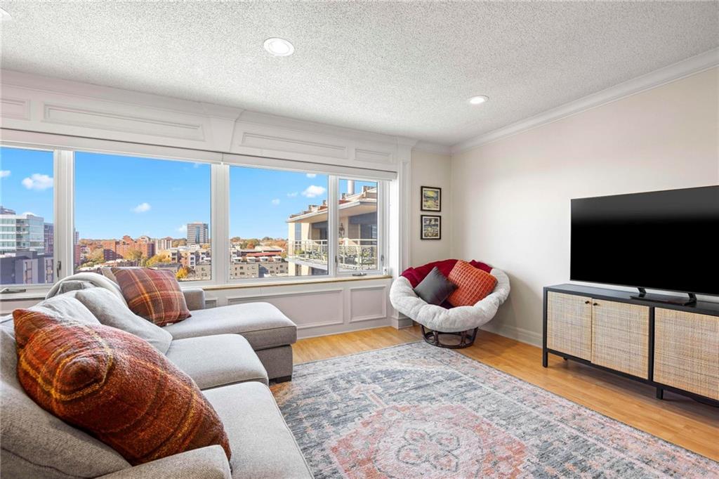 4545 Wornall Road, Unit 1200 Kansas City, MO 64111 - Photo 6 of 36