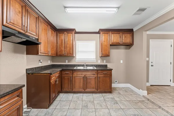 $1,700 | 5646 Belmark Street, Houston, TX 77033