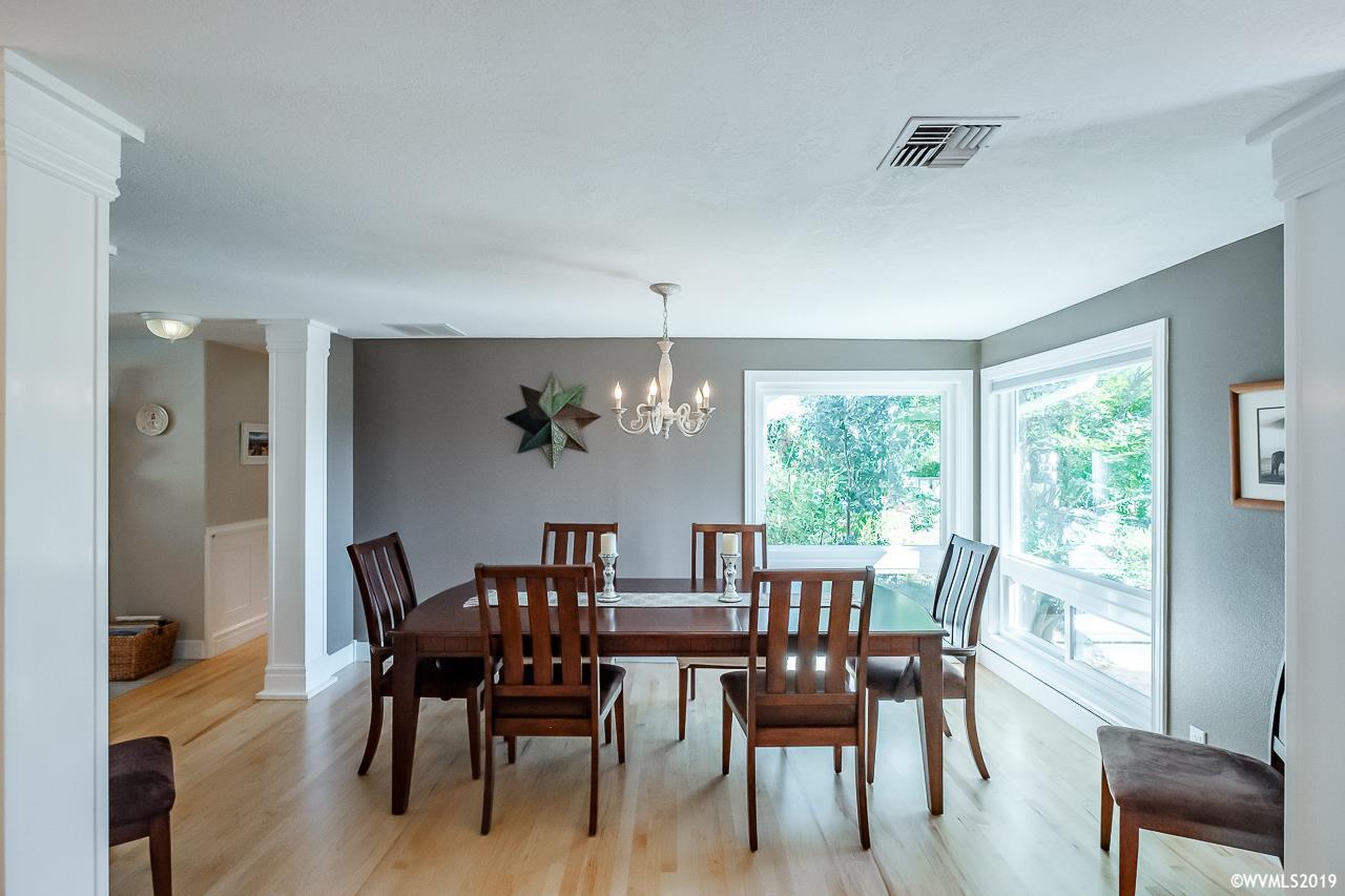 26029 Southwest Inavale Way Corvallis, OR 97333 - Photo 6 of 42 Gallery Image 6