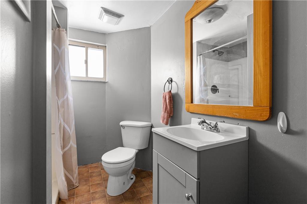 910 Walnut Street Springdale, PA 15144 - Photo 16 of 34 Gallery Image 16