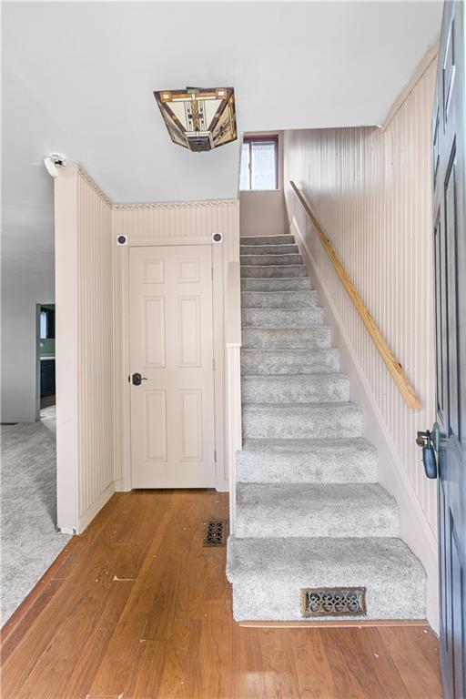 910 Walnut Street Springdale, PA 15144 - Photo 2 of 34 Gallery Image 2