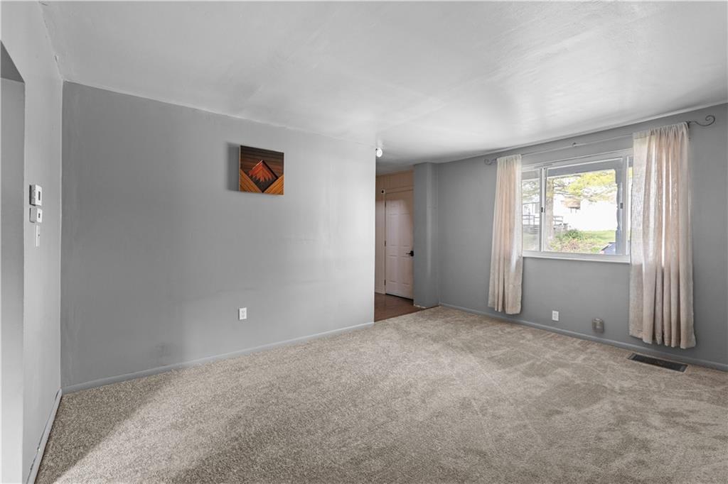 910 Walnut Street Springdale, PA 15144 - Photo 27 of 34 Gallery Image 27
