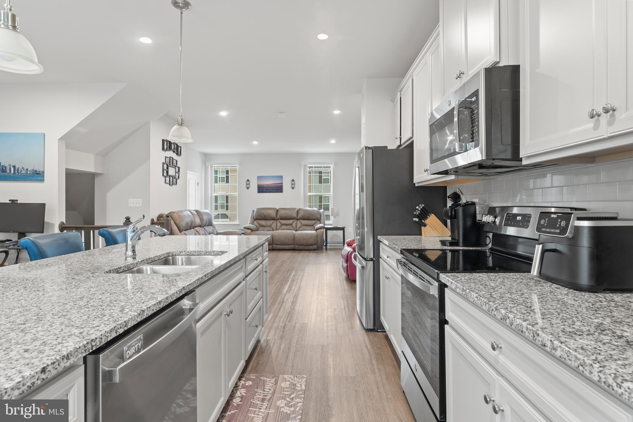 8809 Stevenson Lane Spotsylvania, VA 22553 - Photo 19 of 40 Kitchen