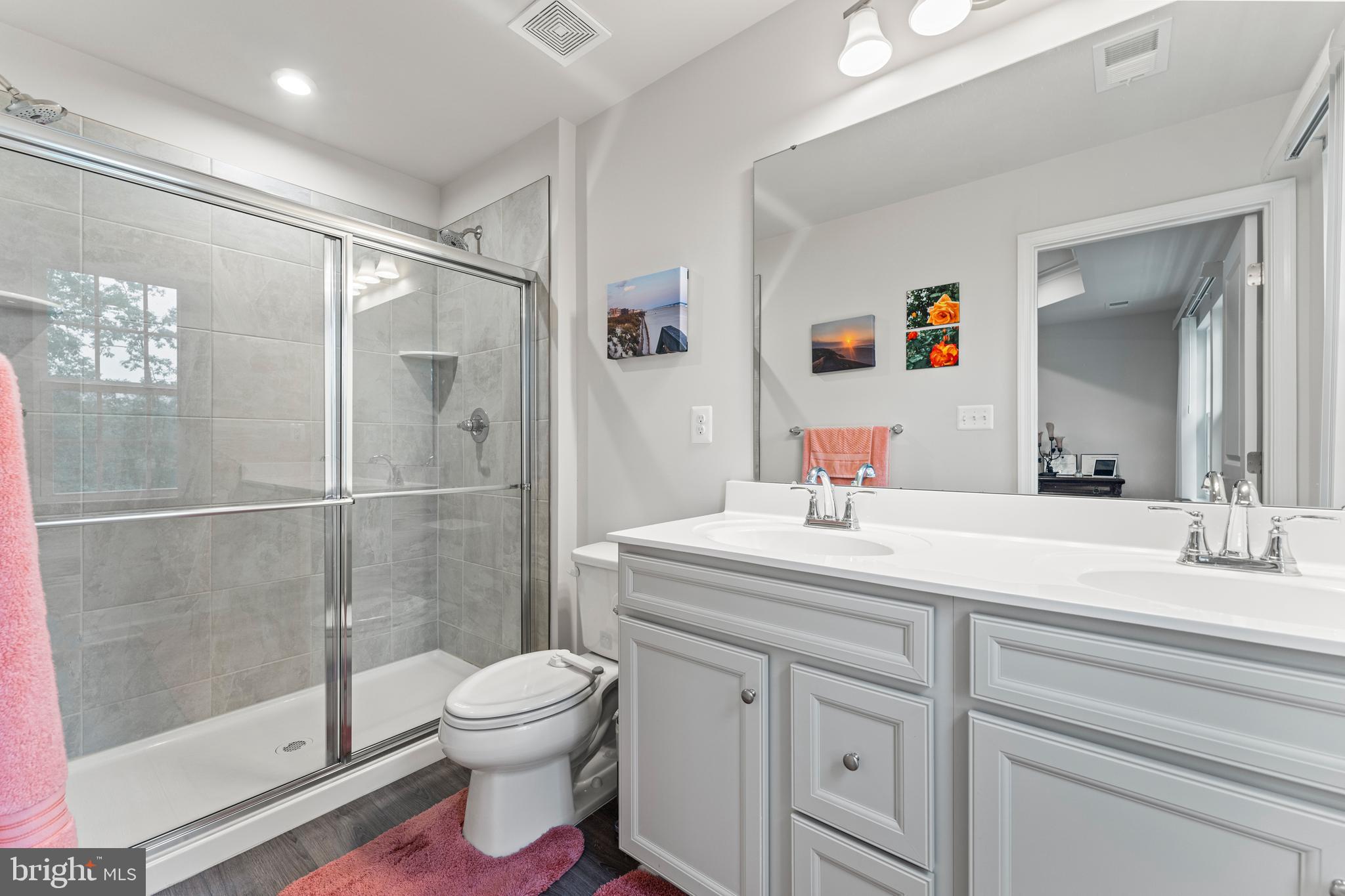 8809 Stevenson Lane Spotsylvania, VA 22553 - Photo 29 of 40 Primary bath