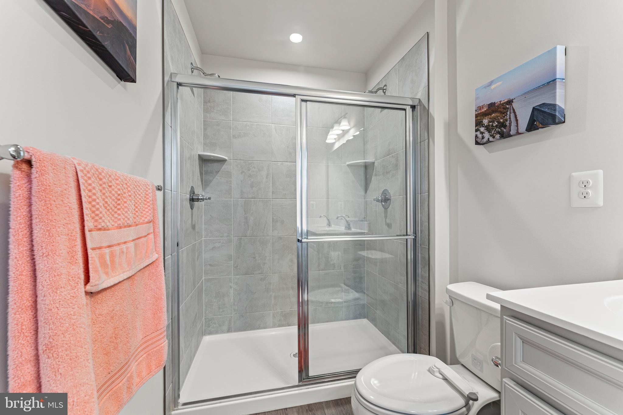 8809 Stevenson Lane Spotsylvania, VA 22553 - Photo 30 of 40 Primary Bath