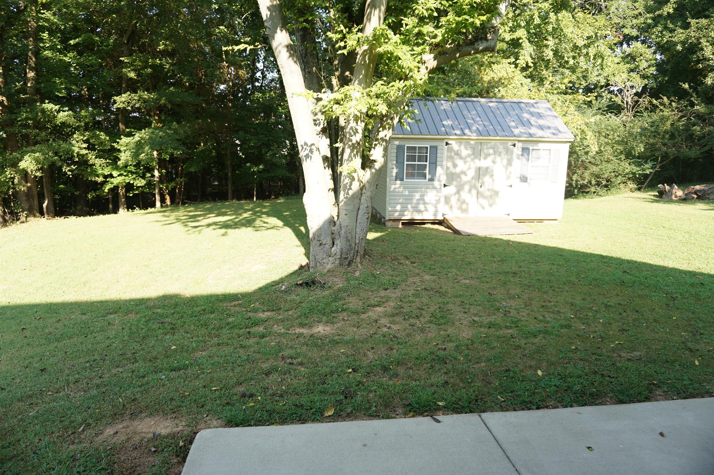 1336 Sun Valley Road Clarksville, TN 37040 - Photo 24 of 29 Gallery Image 24