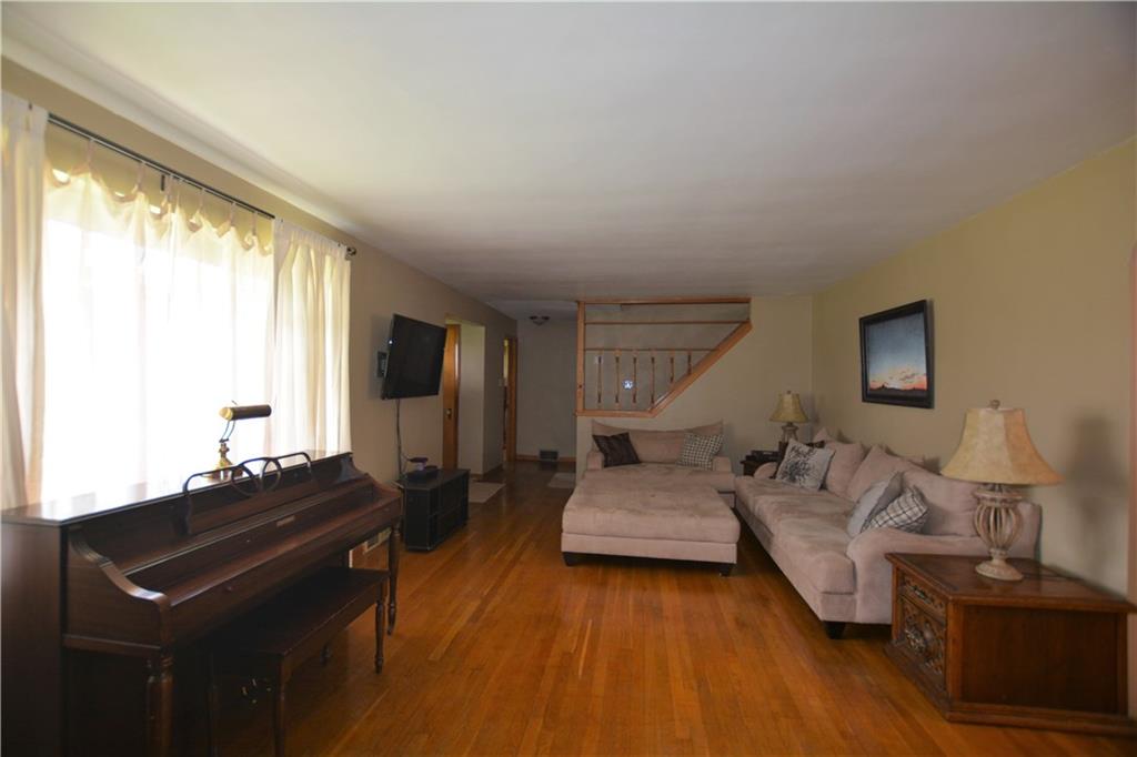 153 Buss Road Aliquippa, PA 15001 - Photo 14 of 19 Gallery Image 14