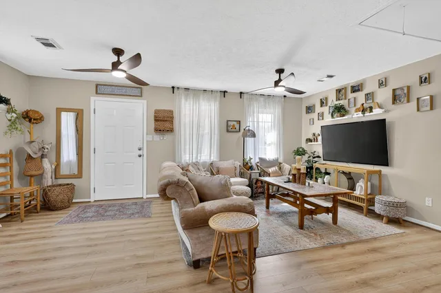 $160,000 | 221 Fisherman's Trail, Huntsville, TX 77320