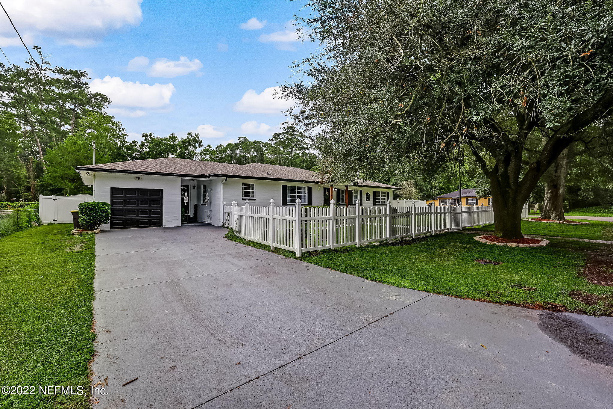 1125 Fountain Road Jacksonville, FL 32205 - Photo 6 of 47 6-web-or-mls-6_LR_1125_Fountain_Rd_Allen