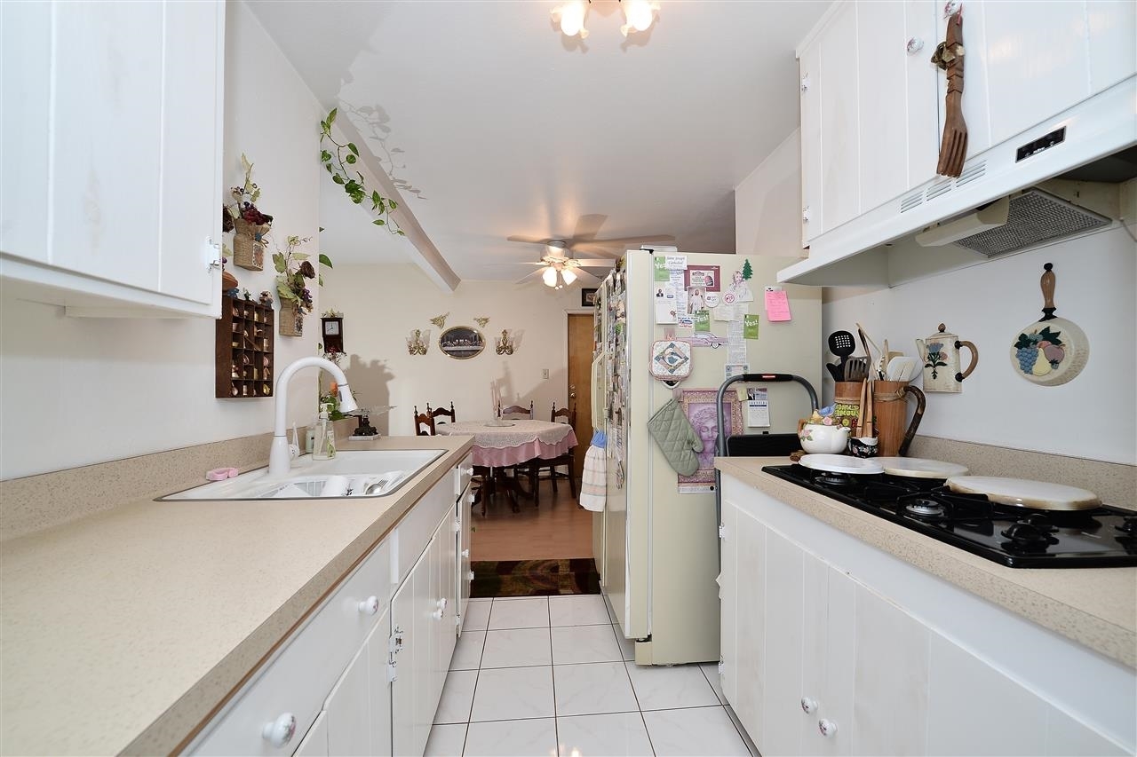 618 Carlsbad Street Spring Valley, CA 91977 - Photo 8 of 18 Gallery Image 8