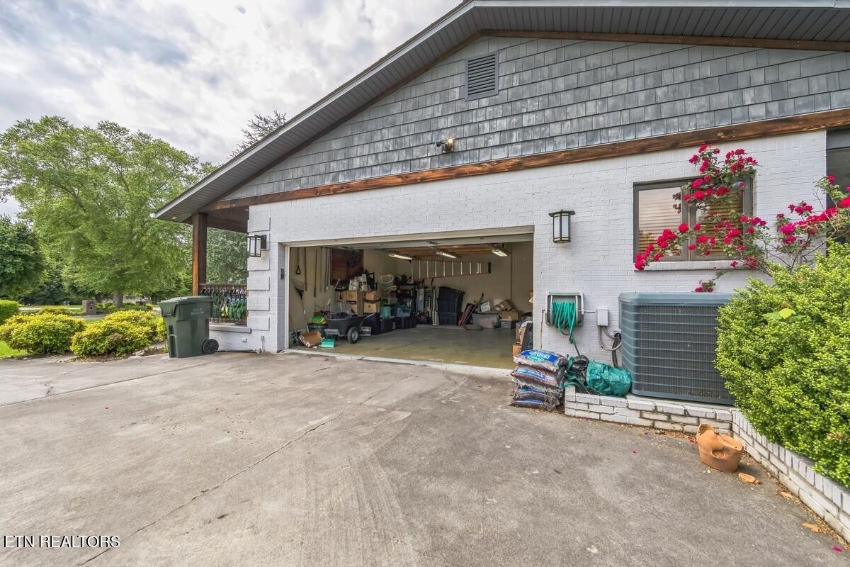 853 Fall Lea Sevierville, TN 37862 - Photo 6 of 30 Gallery Image 6