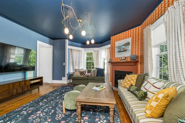 $975,000 | 970 Kearsarge Road, Conway, NH 03860