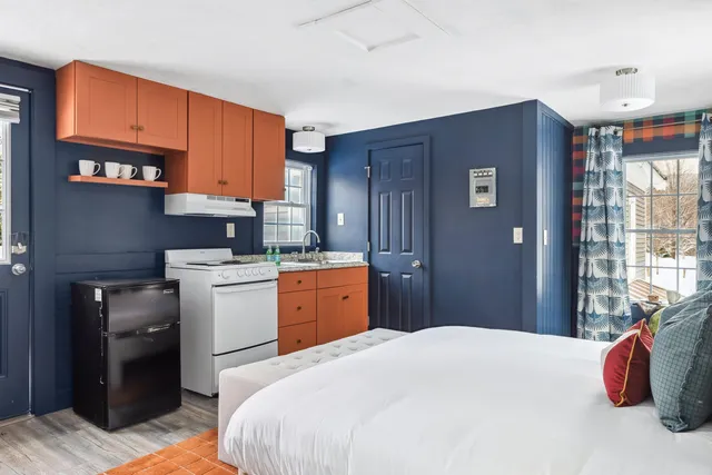 $975,000 | 970 Kearsarge Road, Conway, NH 03860