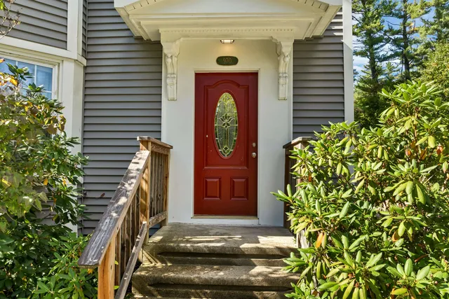 $975,000 | 970 Kearsarge Road, Conway, NH 03860