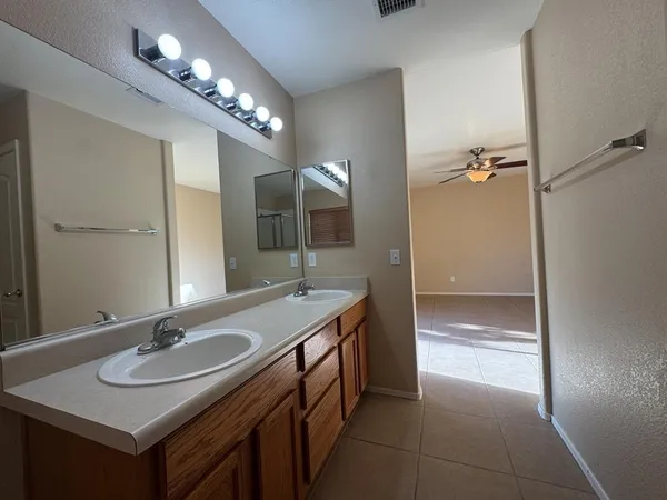 $1,450 | 1113 San Jacinto Drive, Sierra Vista, AZ 85635