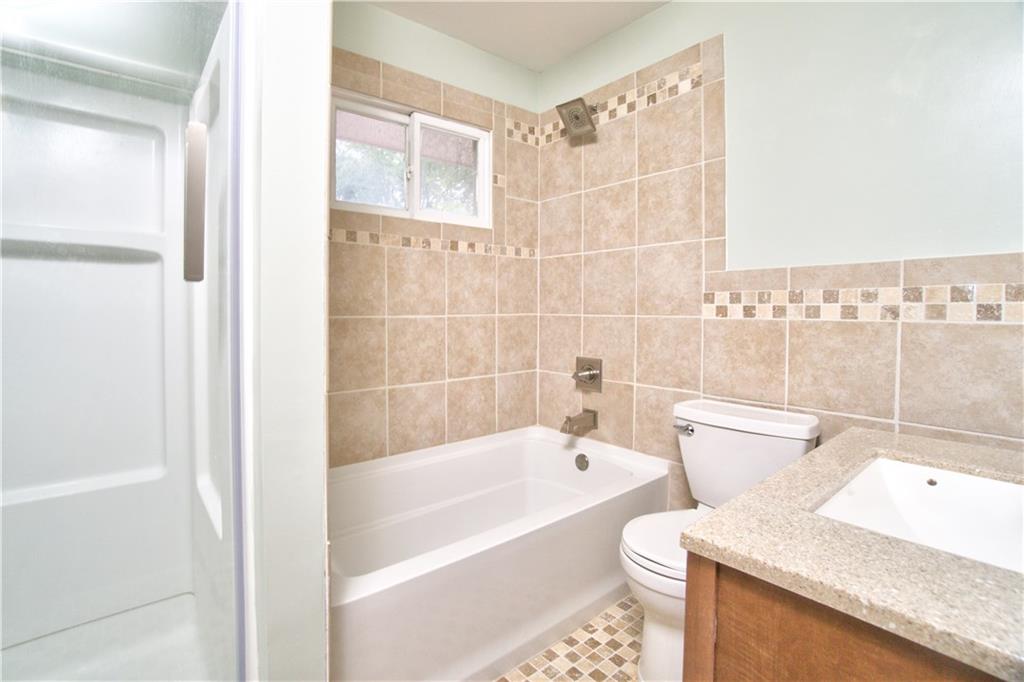 970 Burbank Road Indianapolis, IN 46219 - Photo 16 of 23 Gallery Image 16