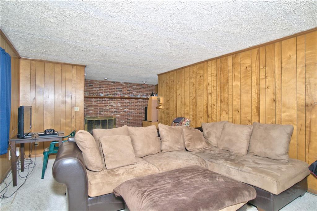970 Burbank Road Indianapolis, IN 46219 - Photo 8 of 23 Gallery Image 8