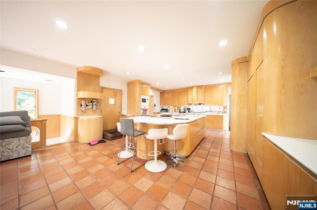 21 Meadow Street Demarest, NJ 07627 - Photo 12 of 26