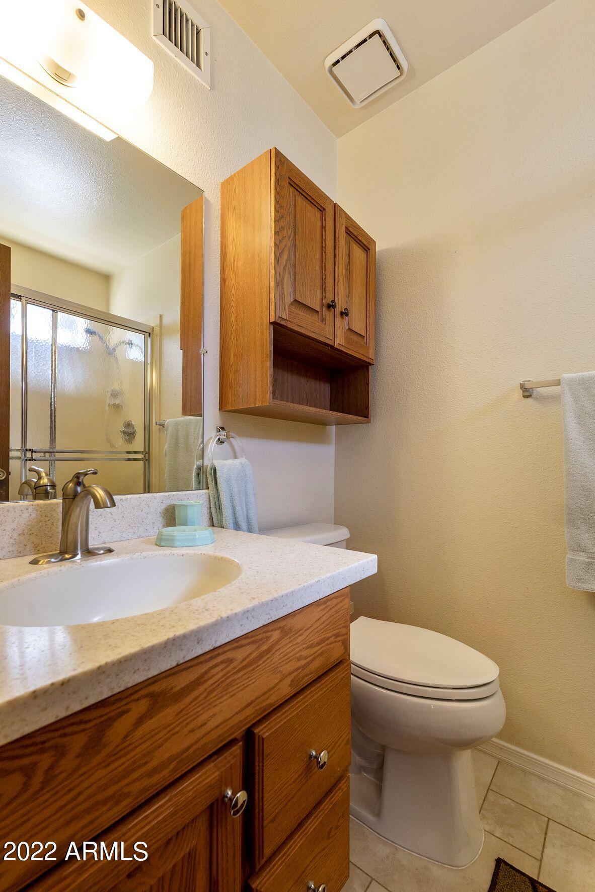 131 North Higley Road, Unit 13 Mesa, AZ 85205 - Photo 19 of 35 13 Primary Bath