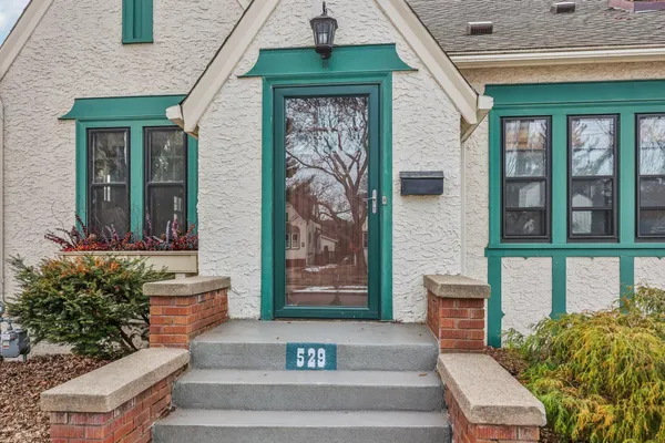 $575,000 | 529 South Saratoga Street, St. Paul, MN 55116