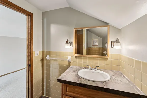 $575,000 | 529 South Saratoga Street, St. Paul, MN 55116