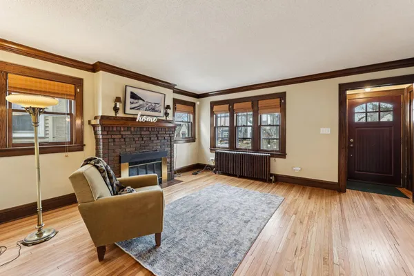 $575,000 | 529 South Saratoga Street, St. Paul, MN 55116