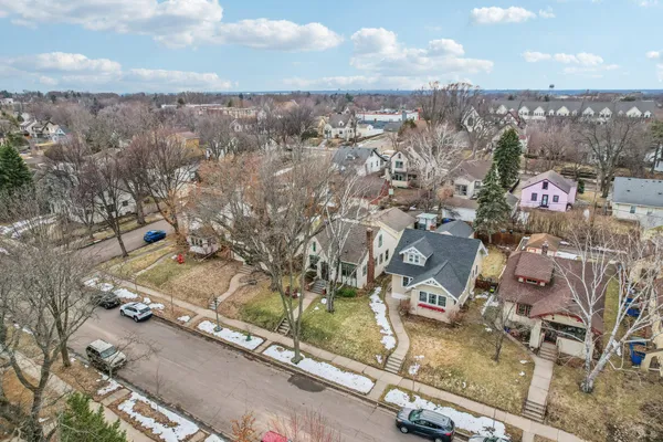 $575,000 | 529 South Saratoga Street, St. Paul, MN 55116