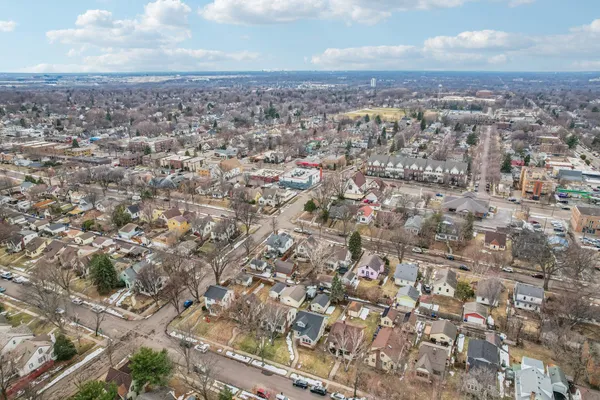 $575,000 | 529 South Saratoga Street, St. Paul, MN 55116