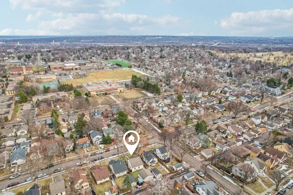 $575,000 | 529 South Saratoga Street, St. Paul, MN 55116