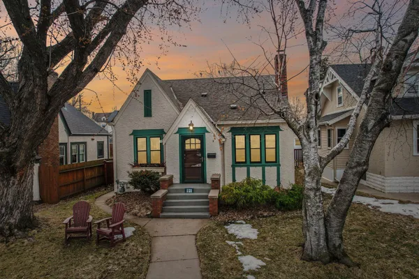 $575,000 | 529 South Saratoga Street, St. Paul, MN 55116