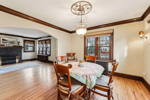 $575,000 | 529 South Saratoga Street, St. Paul, MN 55116