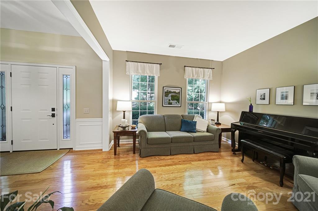 436 River Banks Road Matthews, NC 28105 - Photo 6 of 47 Gallery Image 6