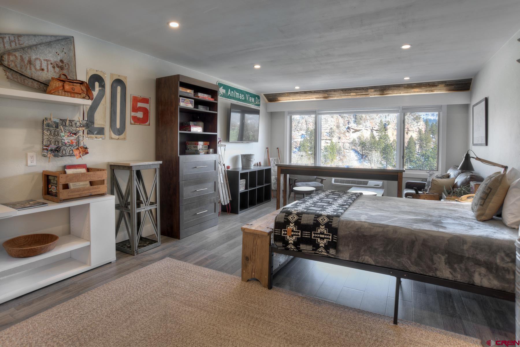 314 Tamarron Dr Unit 205  