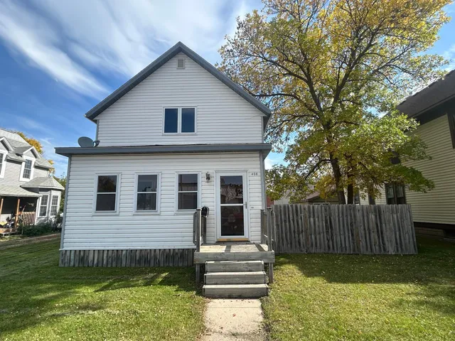 $159,800 | 408 Main Avenue North, Thief River Falls, MN 56701