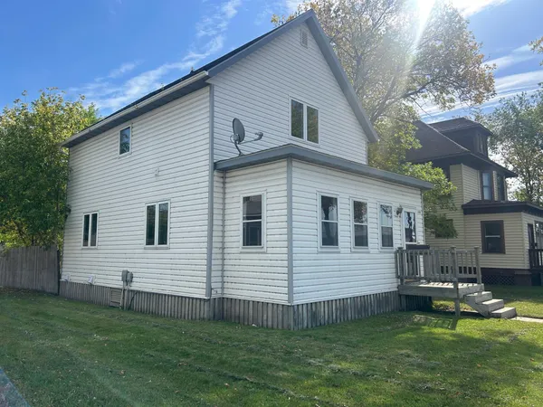 $154,800 | 408 Main Avenue North, Thief River Falls, MN 56701
