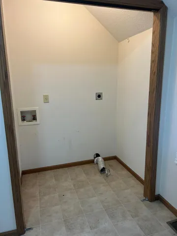 $159,800 | 408 Main Avenue North, Thief River Falls, MN 56701