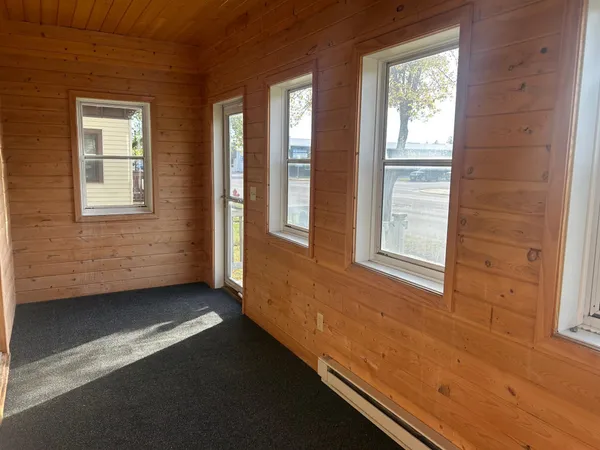 $154,800 | 408 Main Avenue North, Thief River Falls, MN 56701