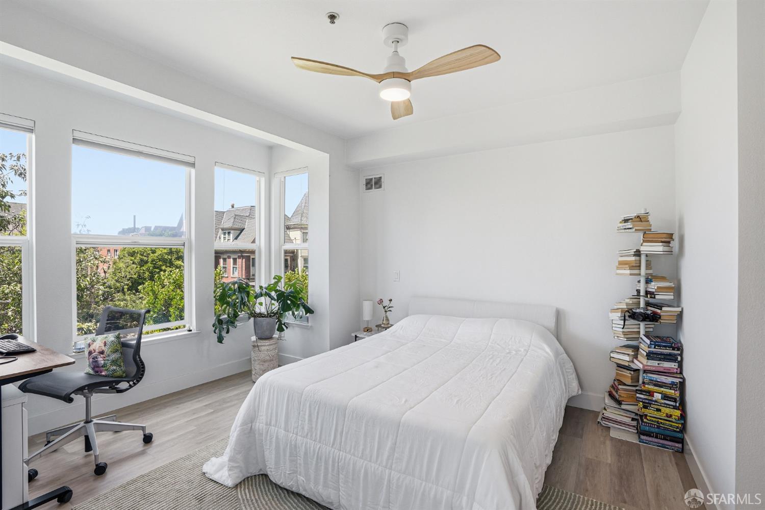 655 12th Street, Unit 211 Oakland, CA 94607 - Photo 10 of 17