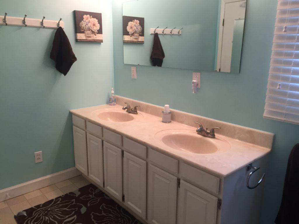 1349 Ivanhoe Road Ludington, MI 49431 - Photo 37 of 57 Upstairs Full Bath