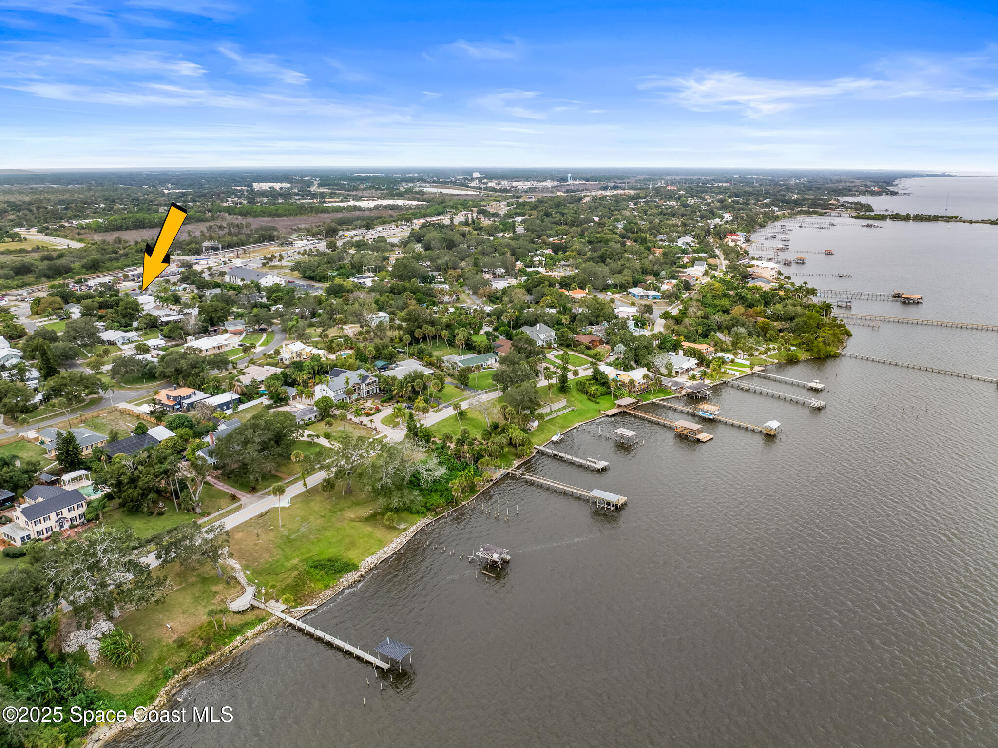 233 Broadview Drive Cocoa, FL 32922 - Photo 4 of 44 a view of a city