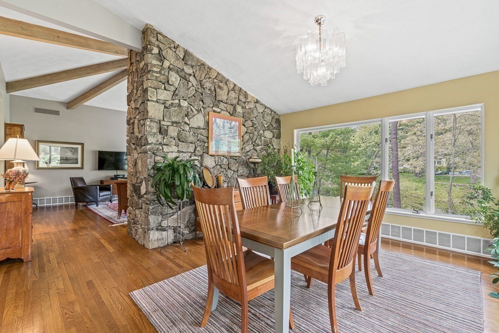 8 Warwick Circle Andover, MA 01810 - Photo 11 of 42