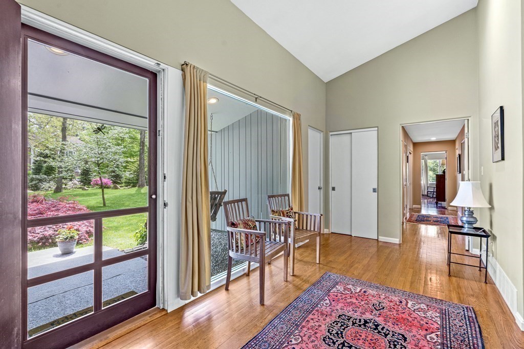 8 Warwick Circle Andover, MA 01810 - Photo 14 of 42