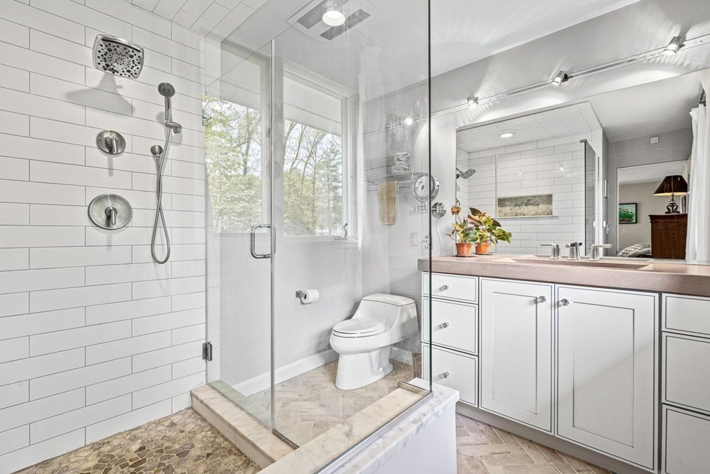 8 Warwick Circle Andover, MA 01810 - Photo 18 of 42