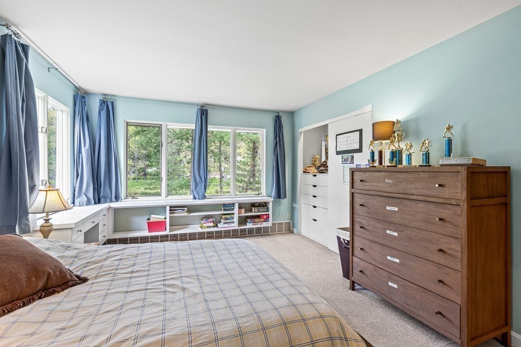 8 Warwick Circle Andover, MA 01810 - Photo 20 of 42