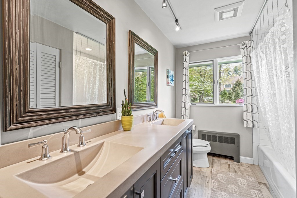 8 Warwick Circle Andover, MA 01810 - Photo 22 of 42