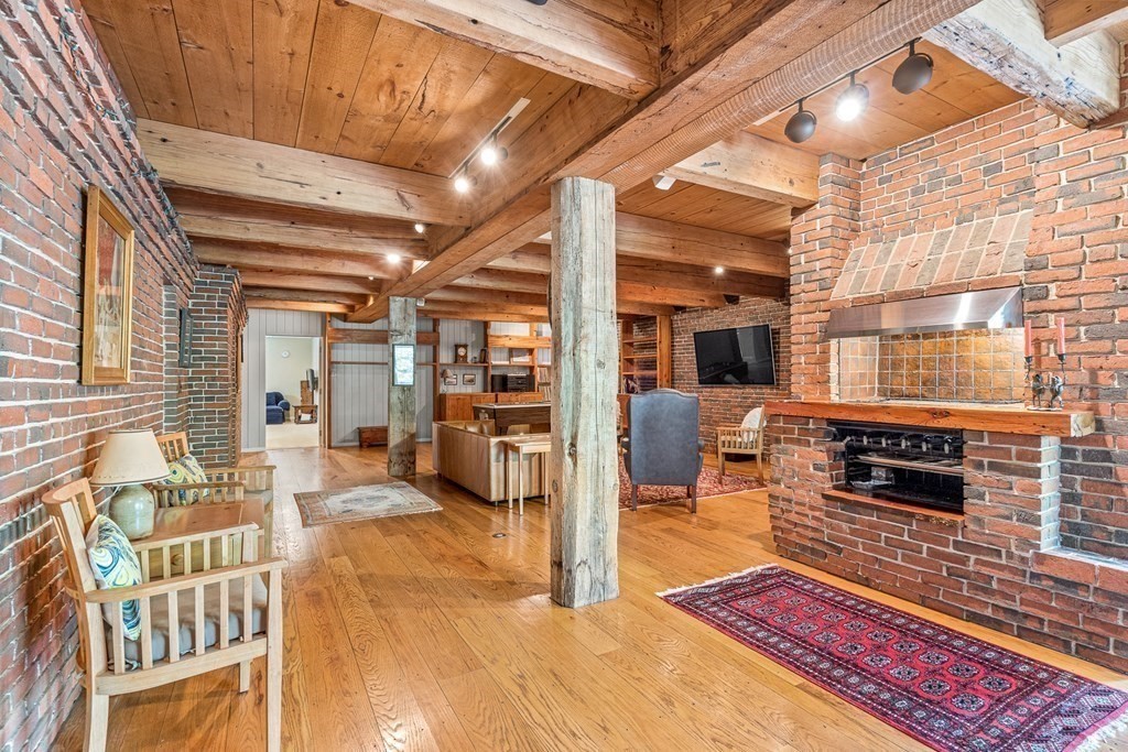 8 Warwick Circle Andover, MA 01810 - Photo 27 of 42