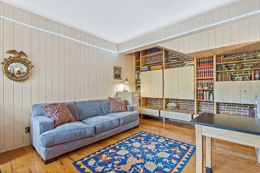 8 Warwick Circle Andover, MA 01810 - Photo 31 of 42