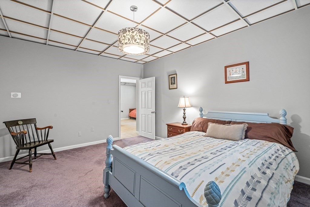 8 Warwick Circle Andover, MA 01810 - Photo 32 of 42